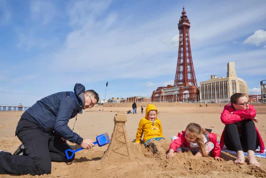 Dean Brown constructing a replica Blackpool Tower on the beach