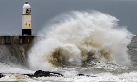UK weather: high winds to batter coasts of Wales and southern England ...