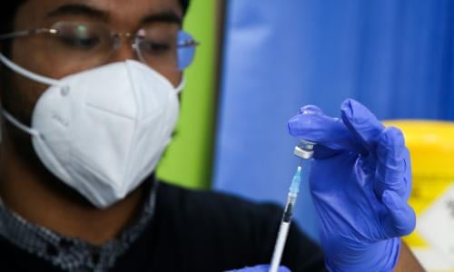 uk vaccine trial volunteer says she is doing fine after online death rumours coronavirus the guardian