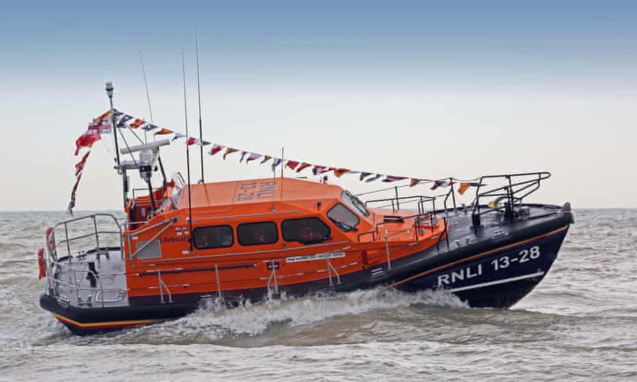 An RNLI lifeboat in action in Hastings