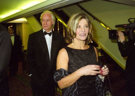 Campbell with his long-term partner, the actor Julie Christie, at an awards ceremony in 1999.