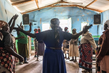 « Mamie, ne me tue pas » : la femme de 81 ans forme des femmes kenyanes pour repousser les agresseurs | Violence sexuelle « Mamie, ne me tue pas » : la femme de 81 ans forme des femmes kenyanes pour repousser les agresseurs | Violence sexuelle