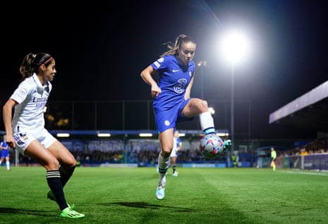 Chelsea’s Guro Reiten controls the ball.