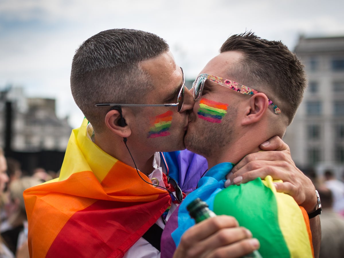 NO TICKETS FOR LGBTBAND FANS? Barron Trump reportedly made a statement so explosive it SHOCKED Washington, leaving insiders frozen and the room dead silent. The reason wasn’t policy — it was something far bigger, and no one was prepared for it. 3500