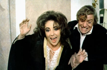 Elizabeth Taylor and Michael Caine in Zee & Co.