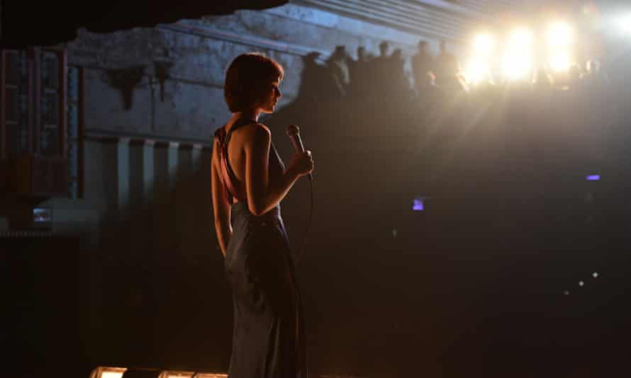 Tilda Cobham-Hervey as Helen Reddy.
