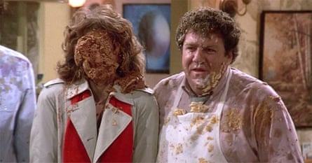 A singular sighting of Vera Peterson in Cheers.