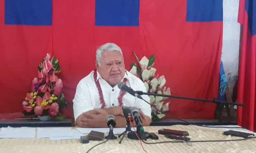 22 년 넘게 사모아 총리의 직책을 맡아온 Twilaypa Saili Malligawi는 월요일 패배를 인정하지 않았으며 FAST 의원들이 의회 회의에 참석했다고 비난했습니다.