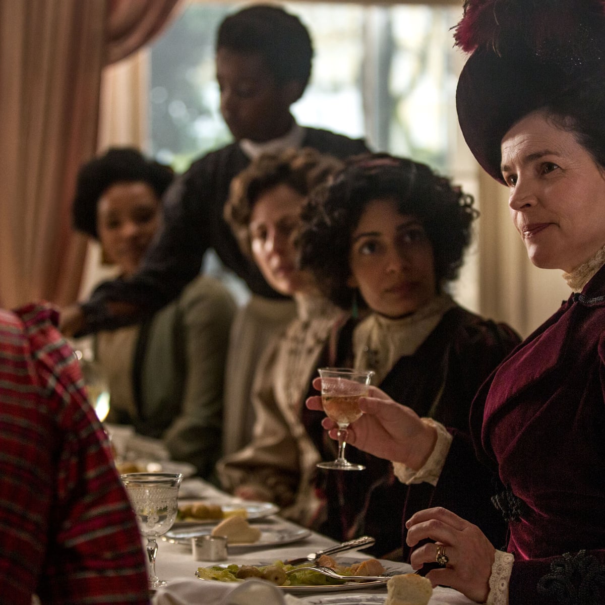 Howards End Review Timely Careful Remake Explores Class And