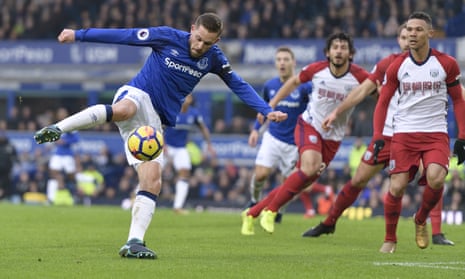 Gylfi Sigurdsson’s form has improved since Sam Allardyce’s arrival at Everton, raising the prospect of Wayne Rooney playing a bit-part role for the rest of the season.