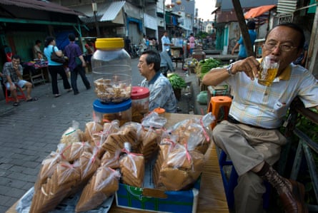 Daily life of Ethnic Chinese Indonesians at a Chinatown market