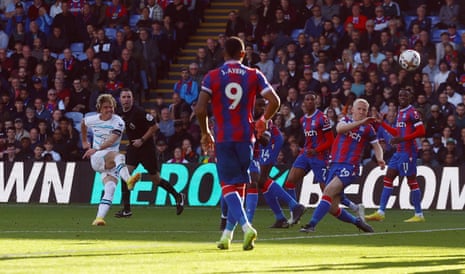 Conor Gallagher scores for Chelsea.