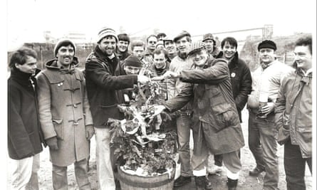 Miners on the picket line in Worksop, Christmas 1984
