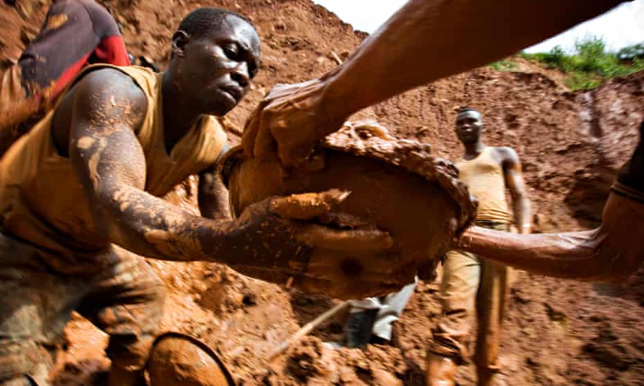 Gold miners in northeastern Congo. A new certification framework put in place by a group of African nations will make it easier for companies to eliminate conflict materials from their supply chains.