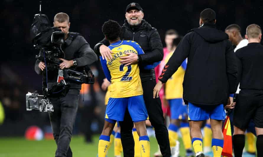 Southampton manager Ralph Hasenhüttl savors victory with Kyle Walker-Peters.