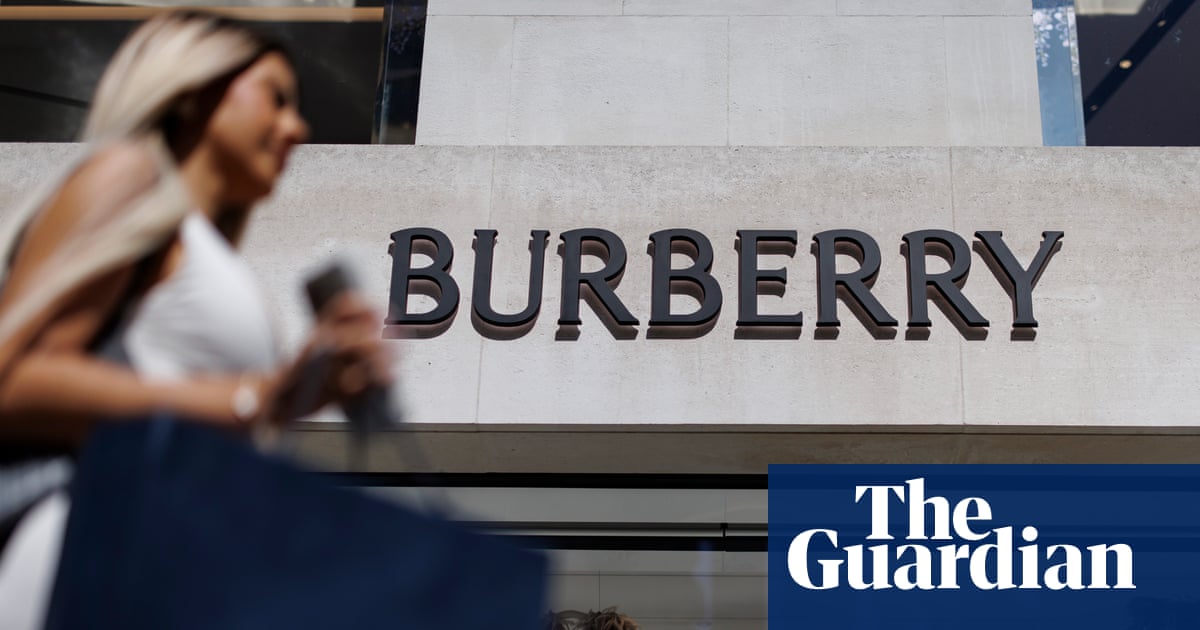 Burberry bosses urge Rachel Reeves to reinstate tax-free shopping for tourists