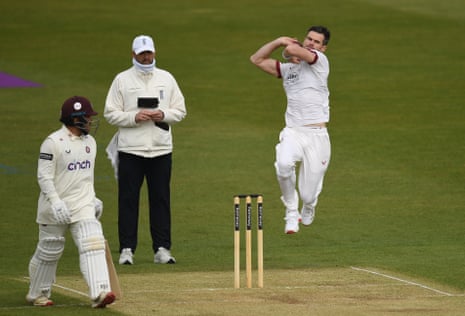Jimmy Anderson bowling