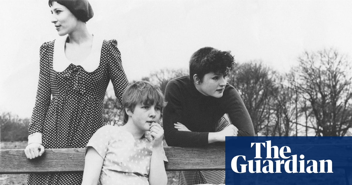 Teenage Daydream by Debsey Wykes review – coming of age in an all-girl guitar band