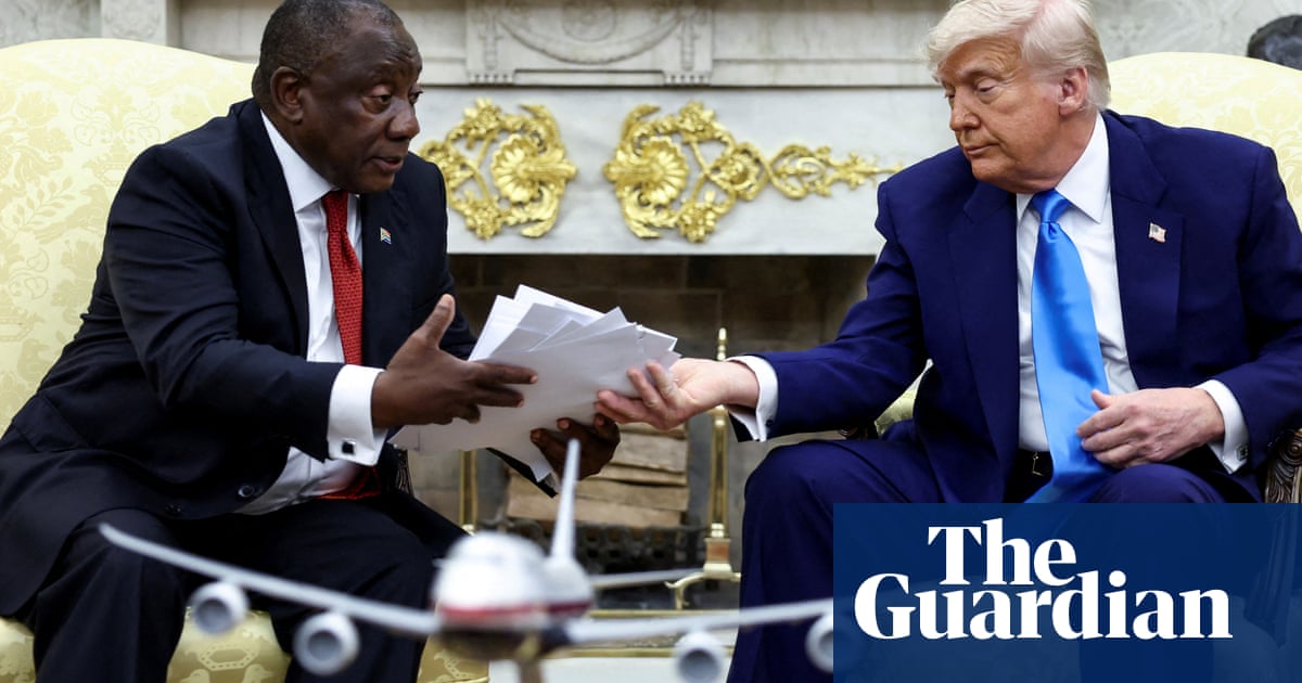 Sinister Trump dims the lights for another White House ambush