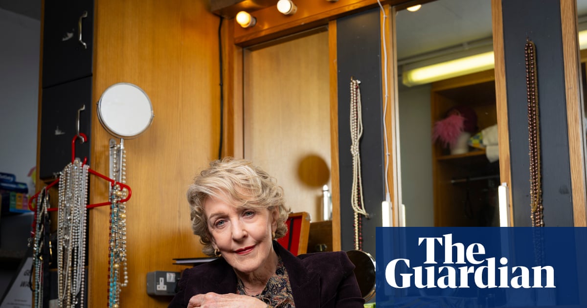 ‘A producer grabbed me, and I thought, Oh, for God’s sake’: Patricia Hodge on sexual harassment, drugs – and being in her prime at 79