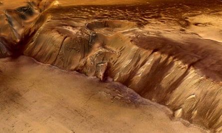 Echus Chasma, one of the largest regions on Mars with evidence of water