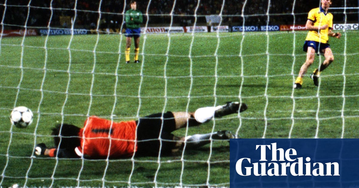 When Arsenal became the first club to lose a European final on penalties