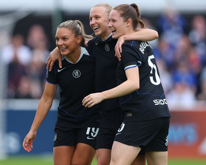 WSL roundup: Chelsea stay unbeaten as Agyemang helps Brighton to narrow win
