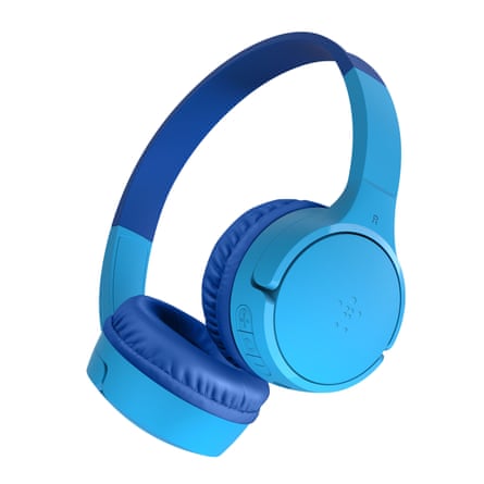 Belkin SoundForm Mini Kids Wireless on-ear Headphones in blue.