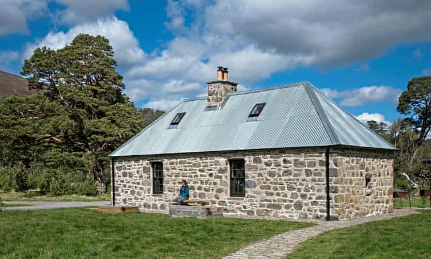 Ruigh Aiteachain bothy on the Glenfeshie Estate.