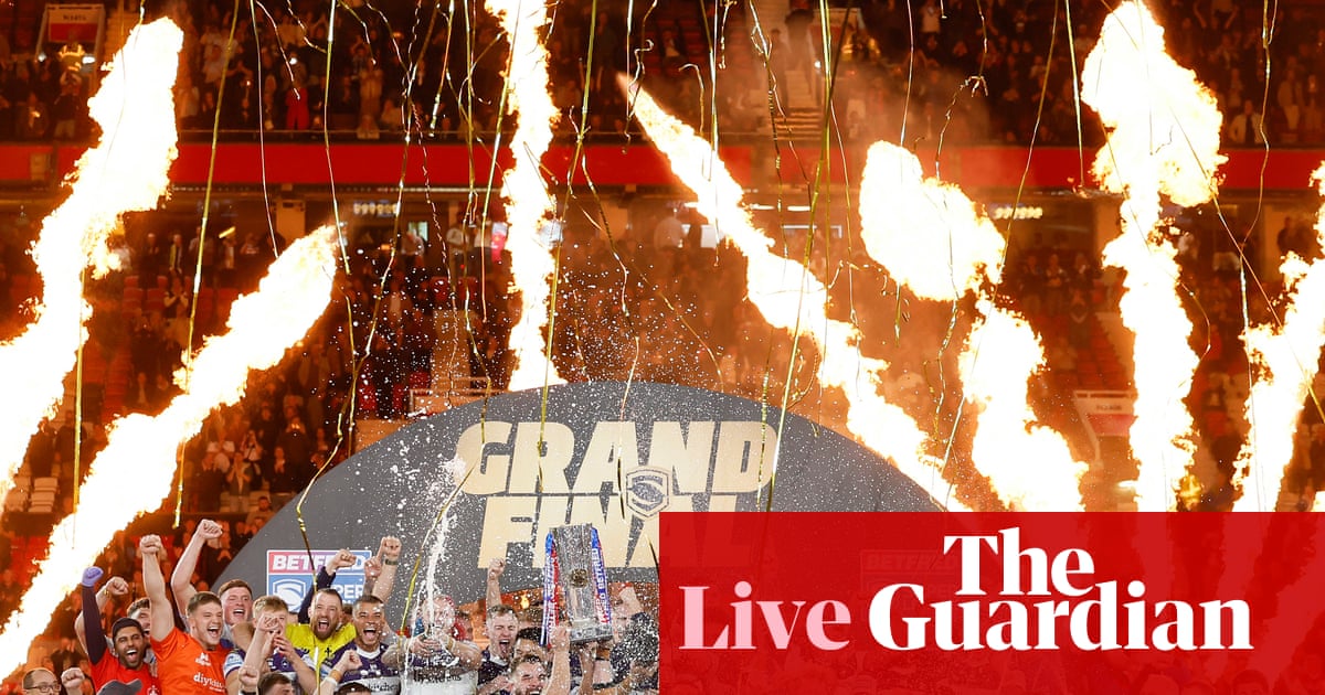 Super League Grand Final: Warrington Wolves 10-23 Wakefield Trinity – as it happened