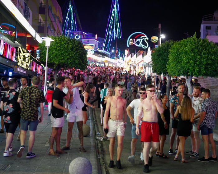 ‘It gets a bit dirty after 2am’: overtourism debate centre stage as Abta meets in Mallorca