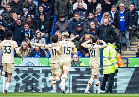 Ben Chilwell of Chelsea celebrates scoring the team’s first goal during the Premier League match between Leicester City and Chelsea.