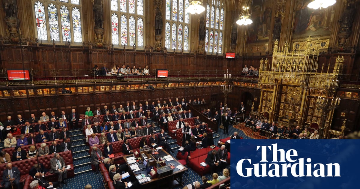 Keir Starmer urged not to abandon pledge to abolish House of Lords