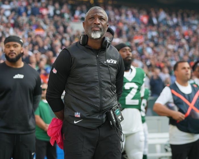NFL roundup: Hapless Jets manage minus-10 passing yards; Panthers upset Cowboys