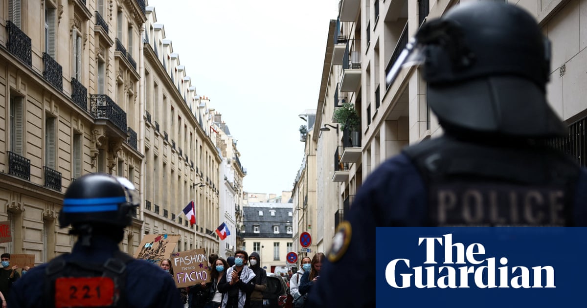 French Police Suspend Use of Stun Grenades After High School Protester Loses Hand