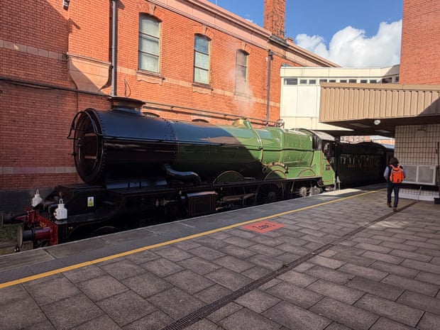 A steam locomotive at Leicester station