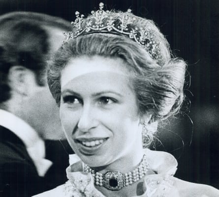 Princess Anne wearing the pearl, diamond and sapphire choker at an event on her tour of Canada in 1974.