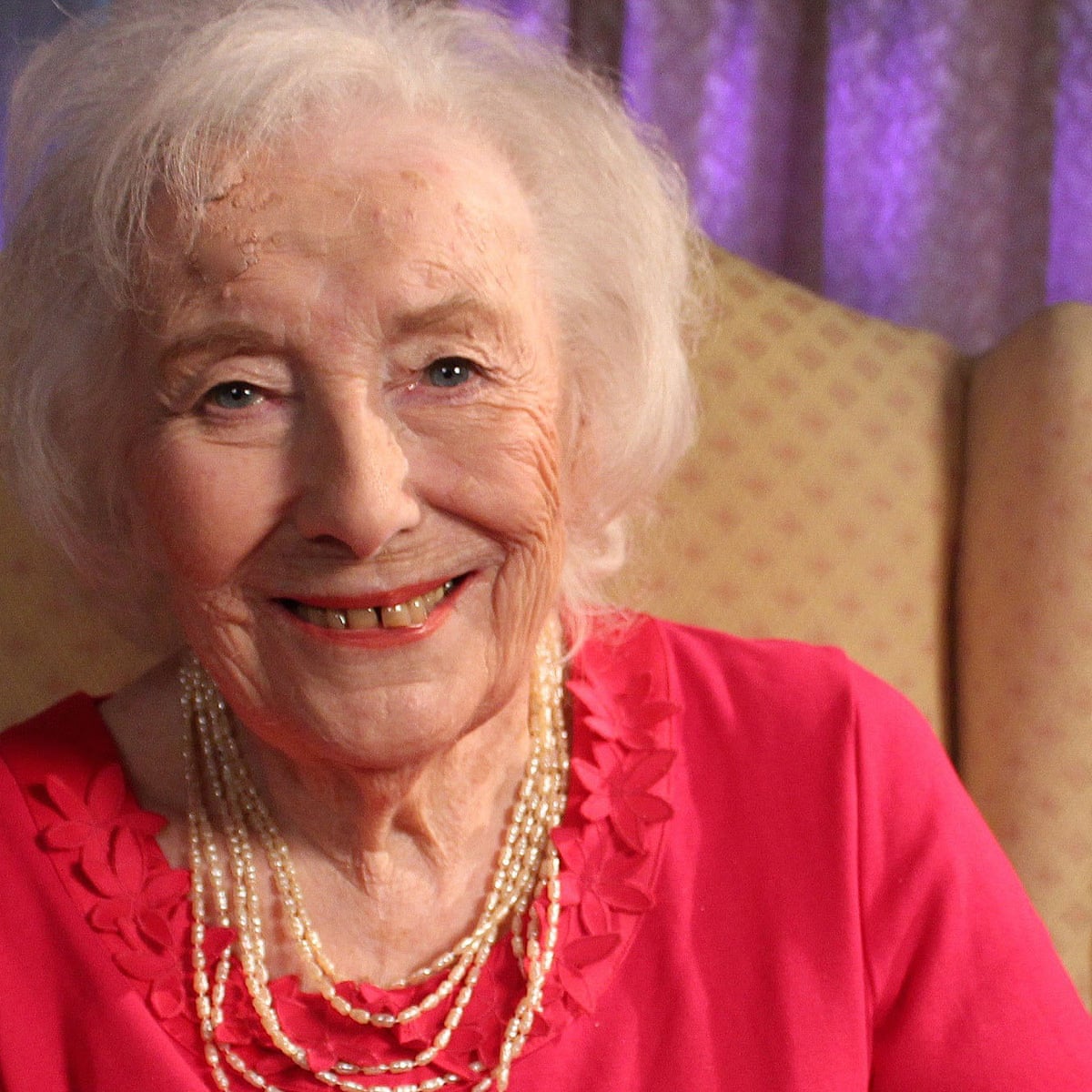 Dame Vera Lynn To Mark Her 100th Birthday By Releasing Album Vera Lynn The Guardian Dame Vera Lynn To Mark Her 100th Birthday By Releasing Album Vera Lynn The Guardian