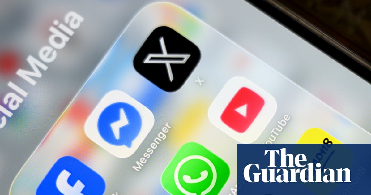 Teens hoping to get around Australia's social media ban are rushing to smaller apps. Where are they going?