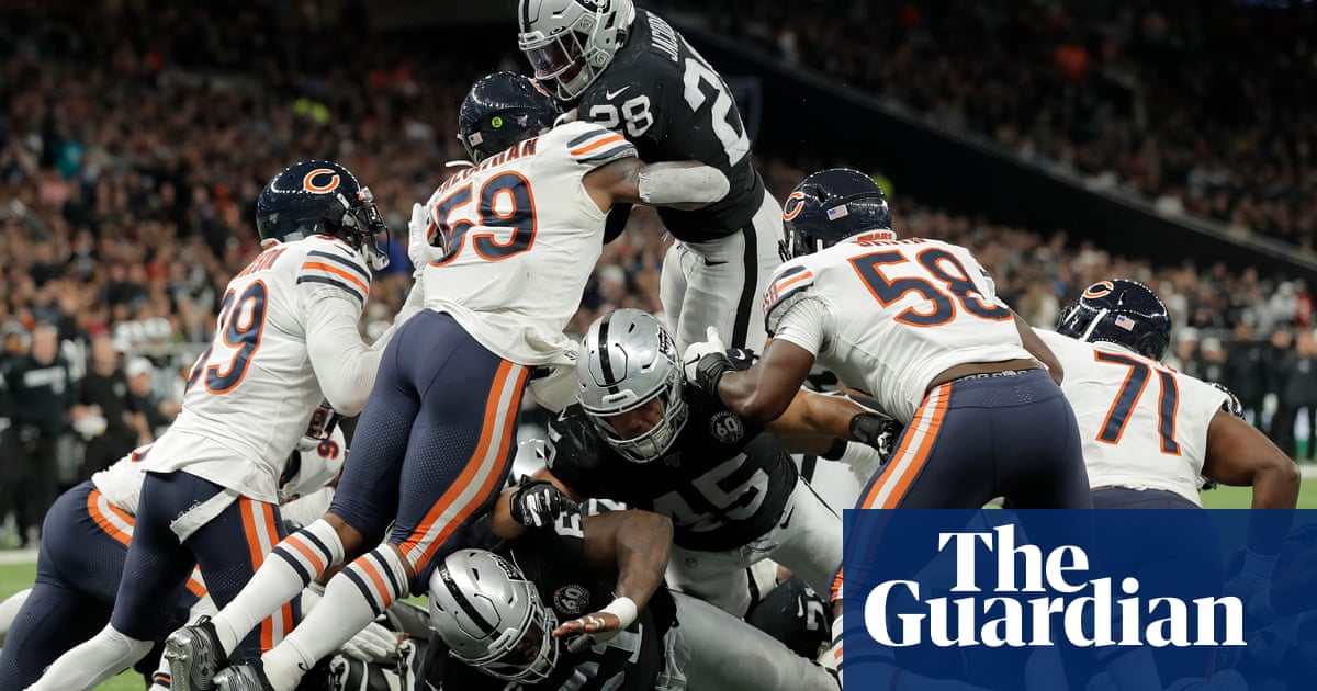 Oakland’s early arrival pays off against Bears and Jacobs profits