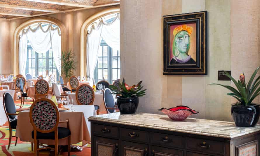 Pablo Picasso’s Femme au beret rouge-orange (1938) in the Bellagio’s Picasso Restaurant