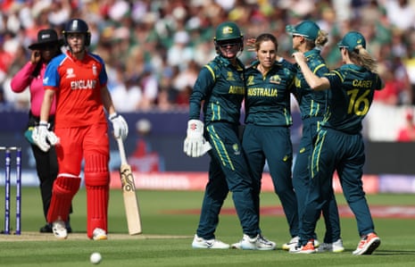 Sophie Molineux celebrates the wicket of Alice Capsey.
