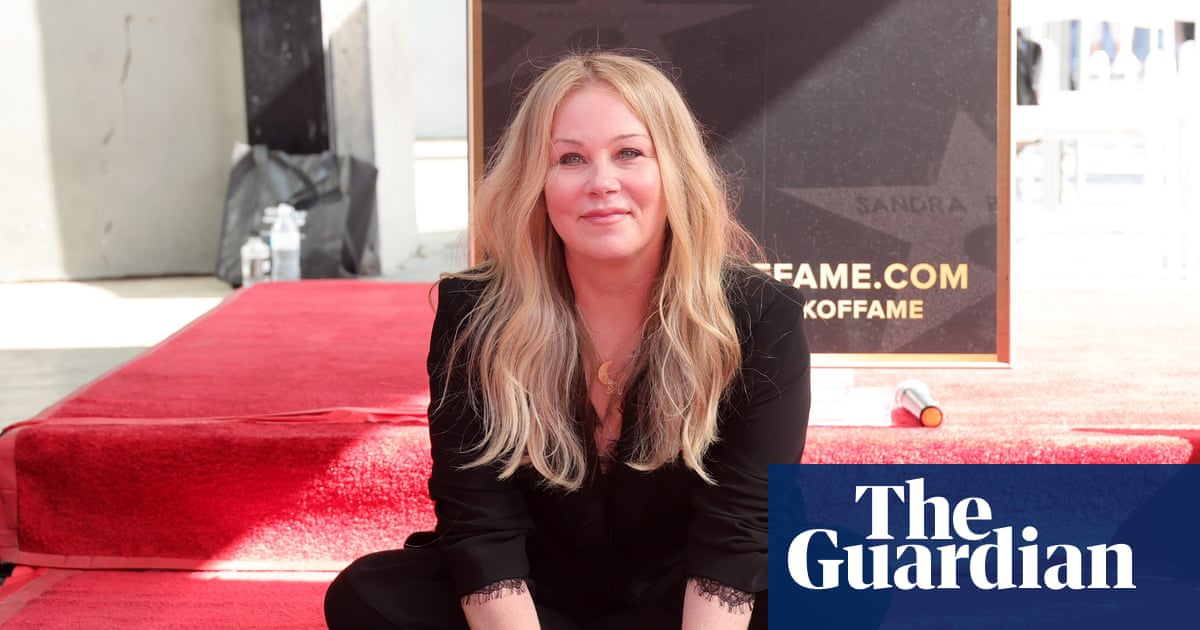 Five Great Reads: Christina Applegate on life with MS, Pete Tong’s rave advice, and Mr Nobody Against Putin