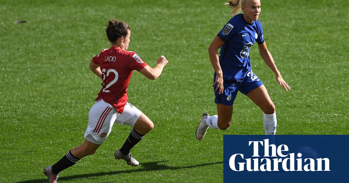 Chelsea held by Manchester United as Pernille Harder makes brief WSL debut
