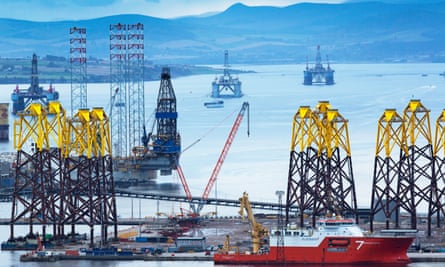 ‘Oil rig graveyard’ in the Cromarty Firth
