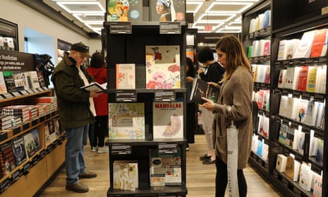People shop in the newly opened Amazon Books on May 25, 2017 in New York City. 