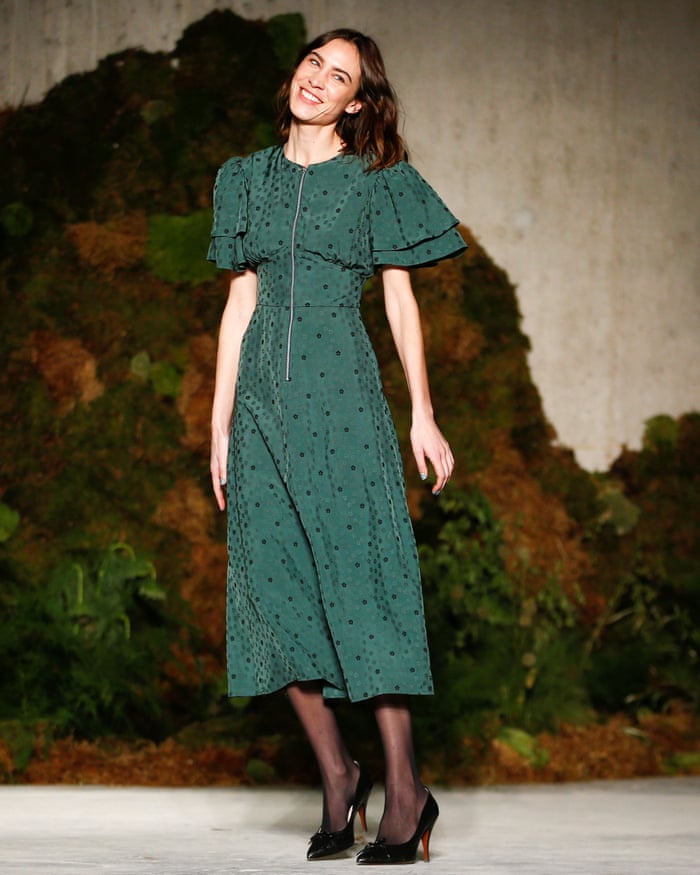 alexa chung green dress Alexa Chung Just Re-Created Keira Knightley's Iconic Atonement Dress