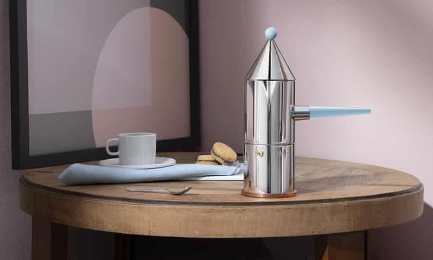 La conica long handle coffee maker design by Aldo Rossi for the Alessi 100 Values ​​collection