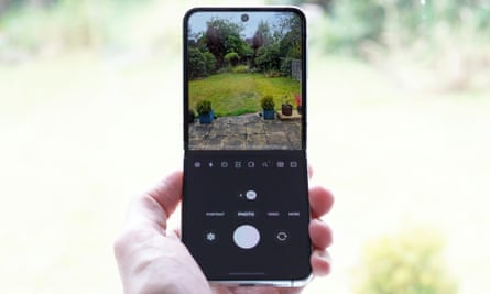 The camera app of the Samsung Galaxy Z Flip 5.