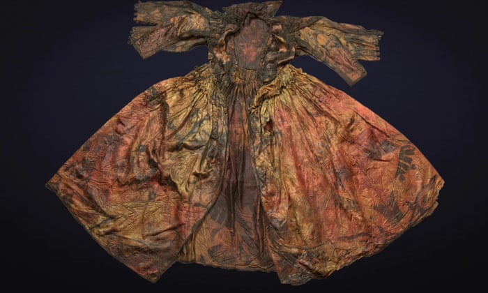 Researchers unearth a stunning silver wedding gown from a 17th-century shipwreck